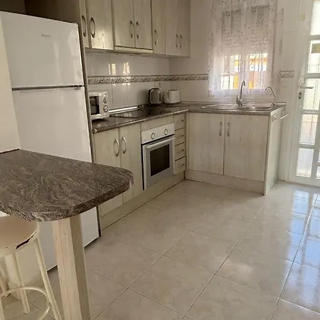 Lily's Place Apartment *